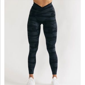 Alphalete Womens surface power legging